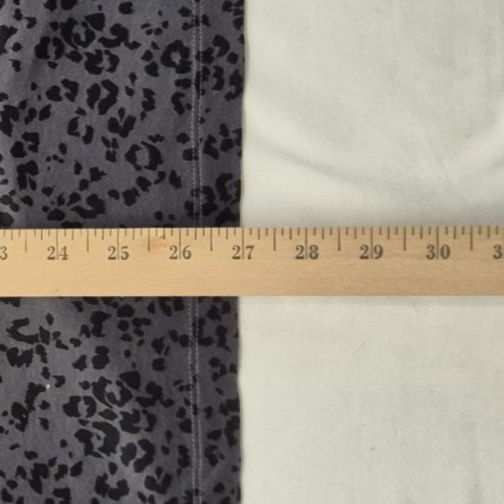 J Jill Women's Tunic Small black/gray‎ animal print Simply Supima Cotton v-neck - Picture 10 of 12
